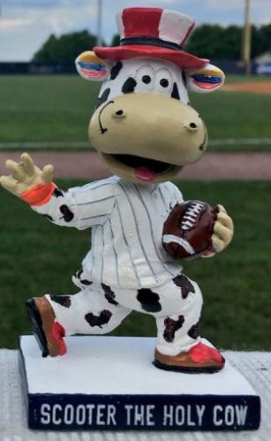 Scooter the Holy Cow 'Heisman' - September 1, 2017